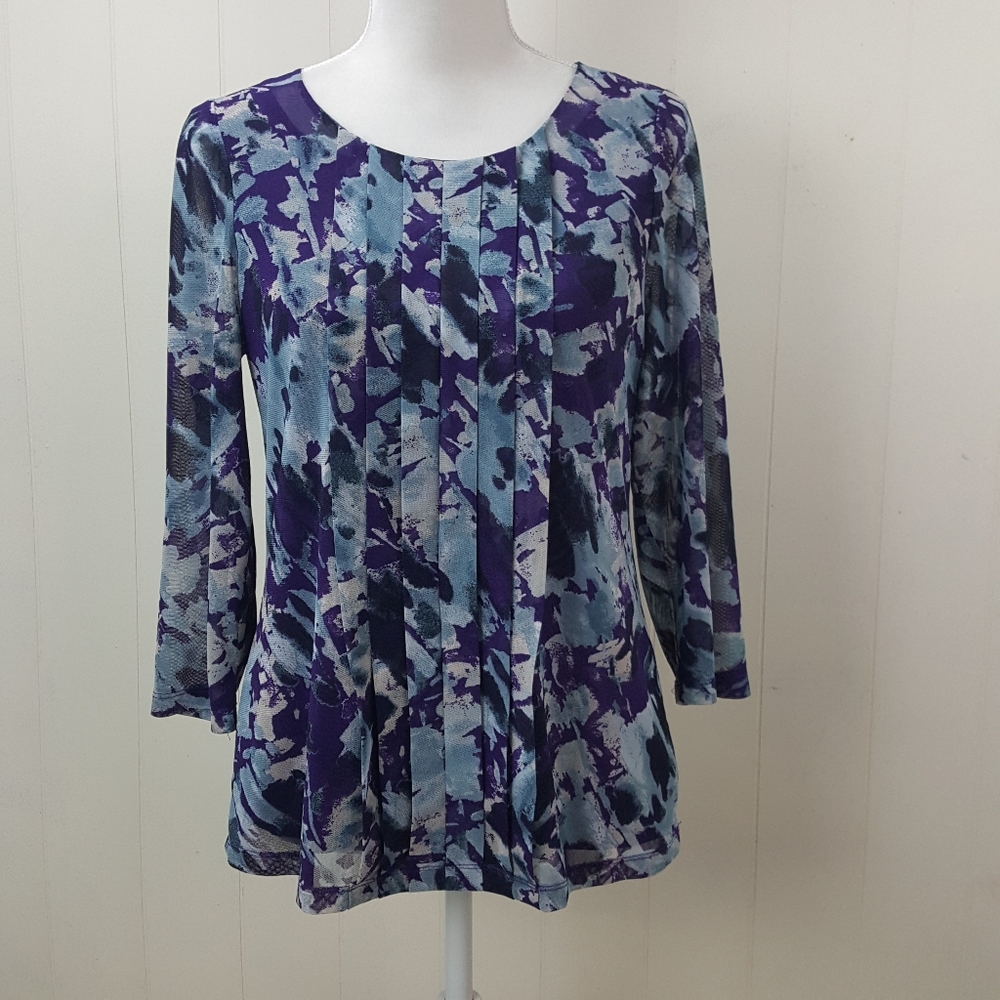 Chicos Easywear Pleated Mesh Abstract Top